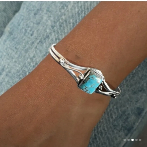 New Boho Chic Turquoise inlay silvery bangle bracelet - Picture 7 of 8